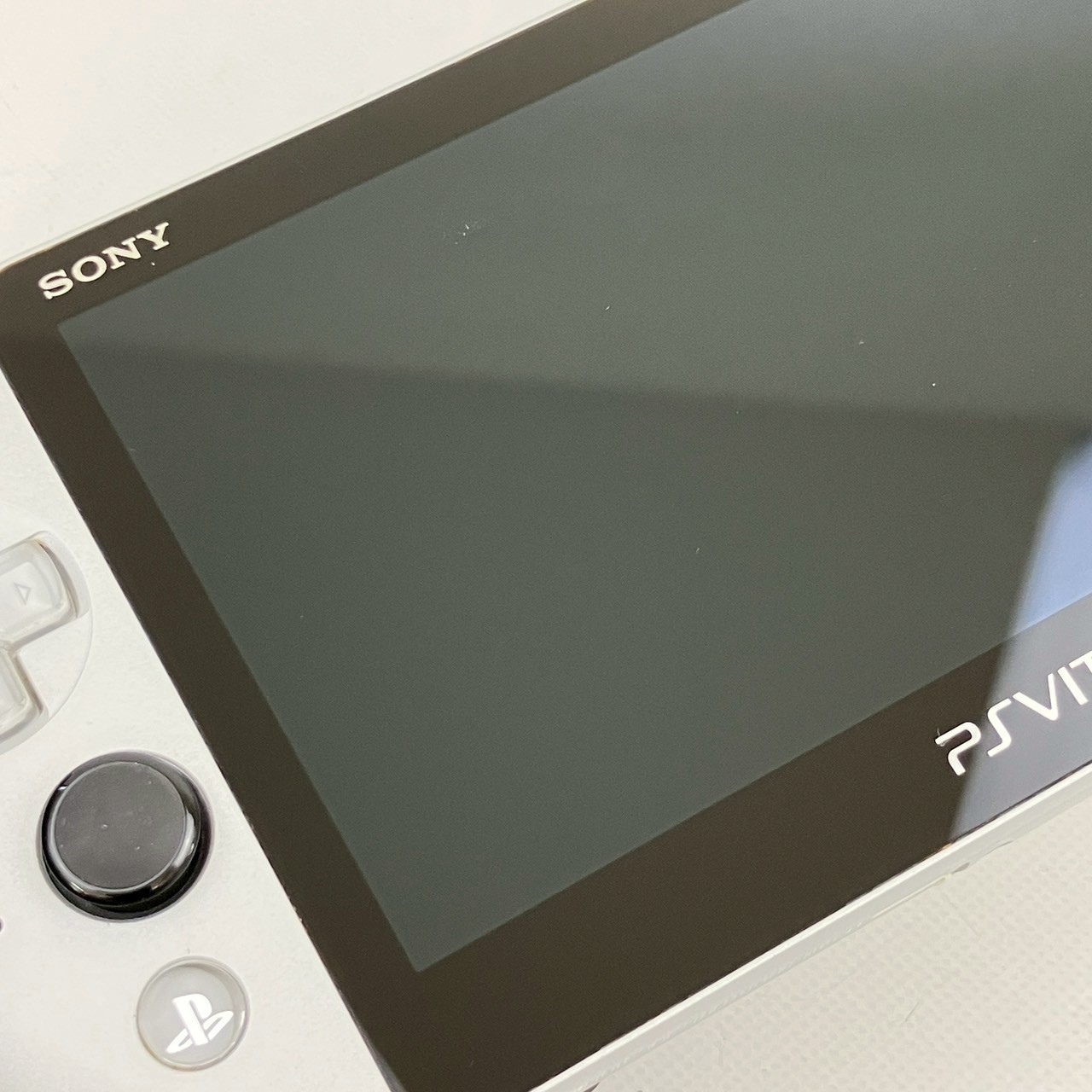 PS Vita PCH-2000 Silver Console Only S Rank Sony PlayStation Region Free 254