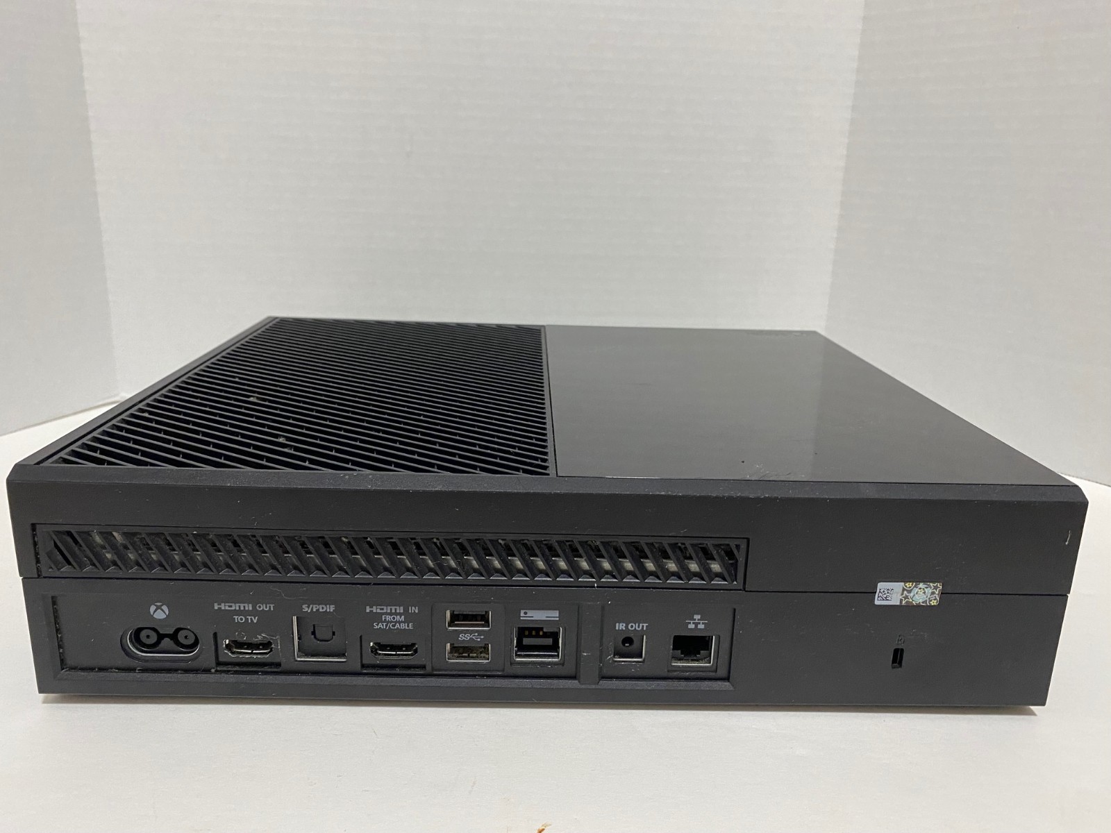 Microsoft Xbox One 1540 500GB Console – Tested/Works – No Power Cord/Controllers