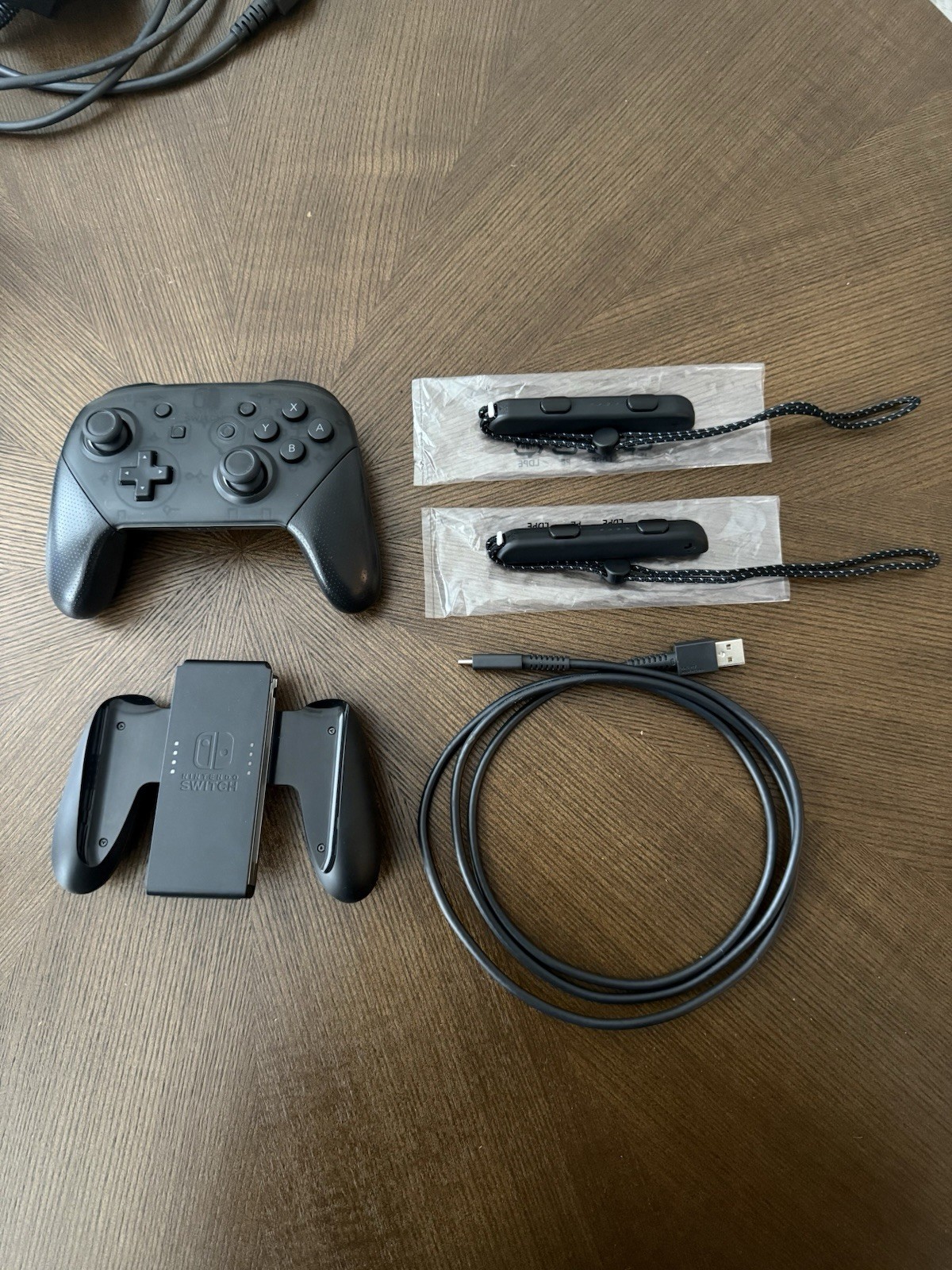 Nintendo Switch OLED bundle w/ 256g micro SD card