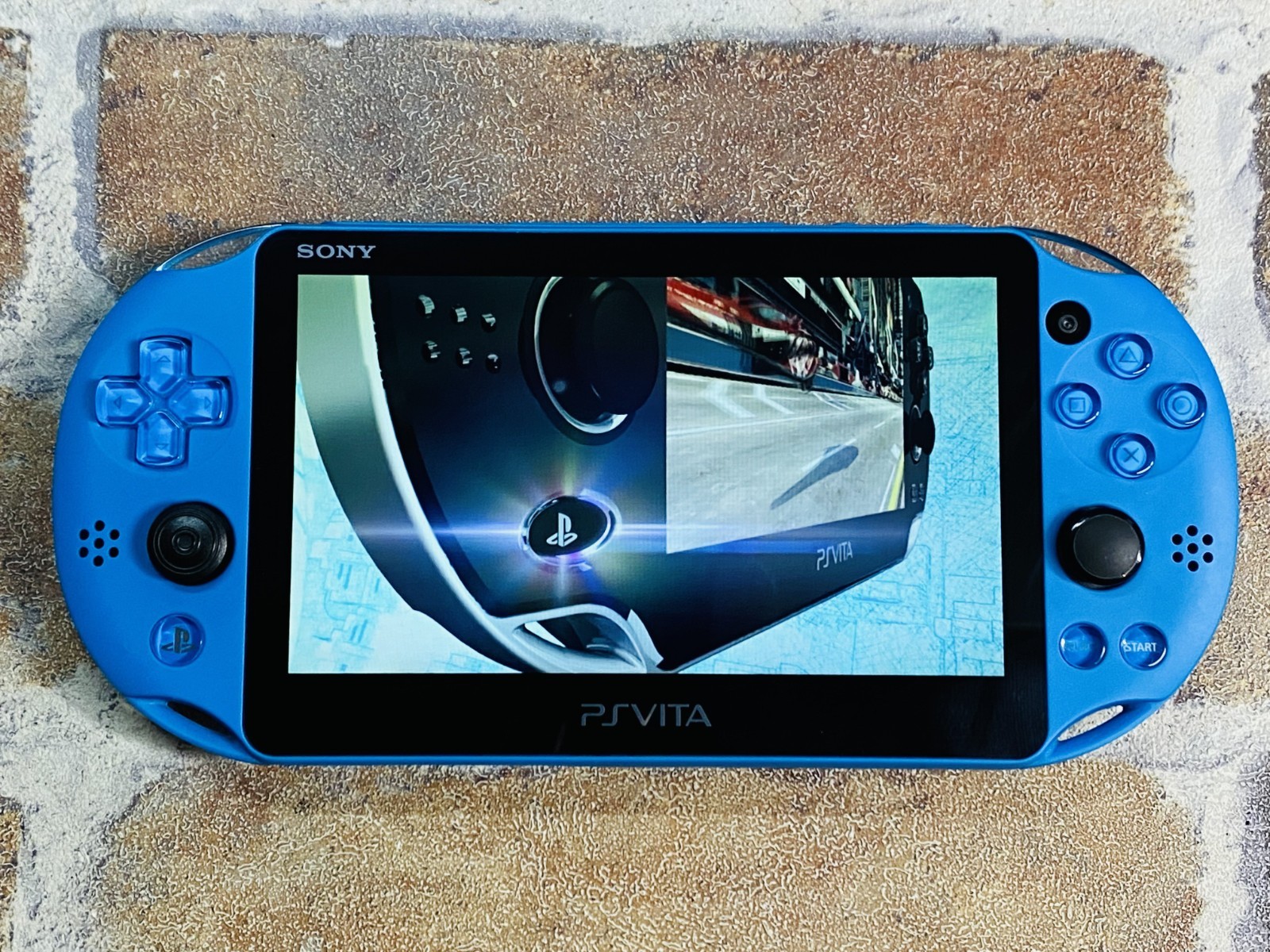 PS Vita PCH-2000 ZA23 Aqua Blue SONY PlayStation Japan 8GB Charger No.2