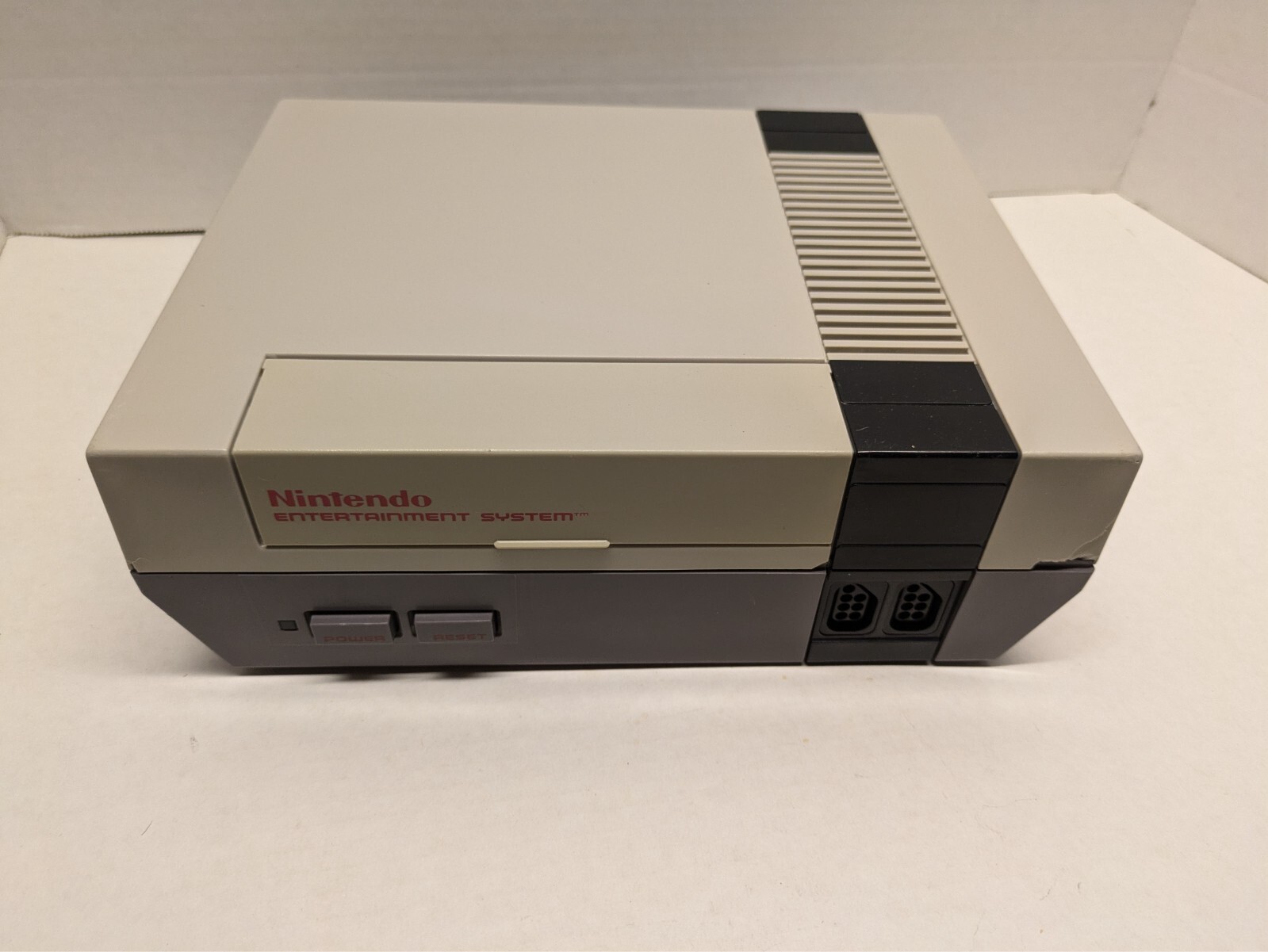 Nintendo NES Console New Caps, regulator, & OEM 72 Pin. Mario/Duck Hunt bundle.