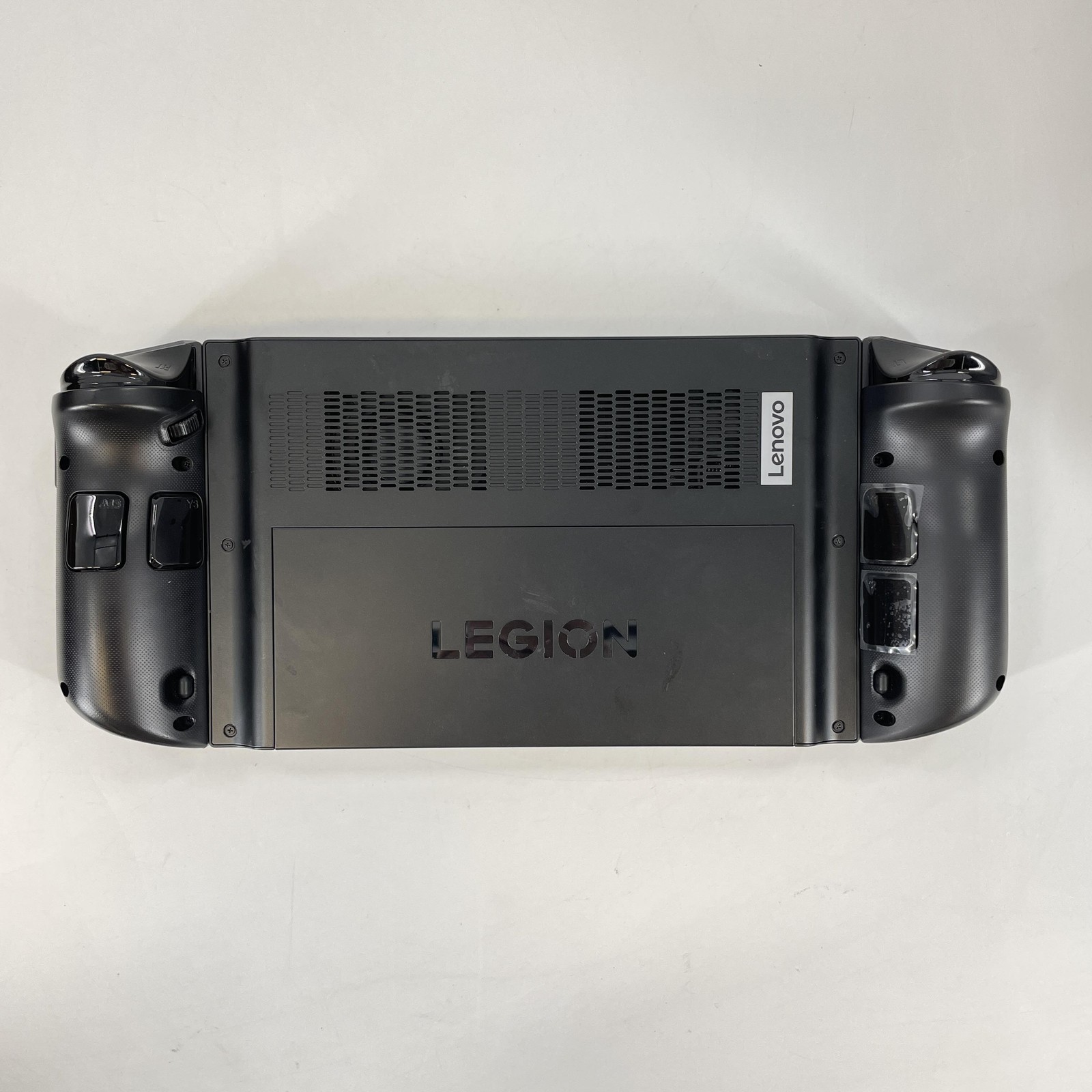 Lenovo Legion Go AMD Ryzen Z1 Extreme 16GB RAM 2TB w/ Case/Charger – Excellent