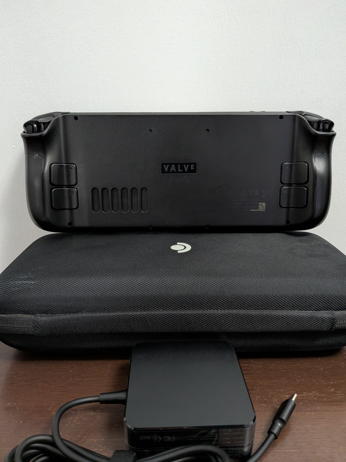 Valve Steam Deck 256GB Charger & Carrying Case (pics are of exact item)