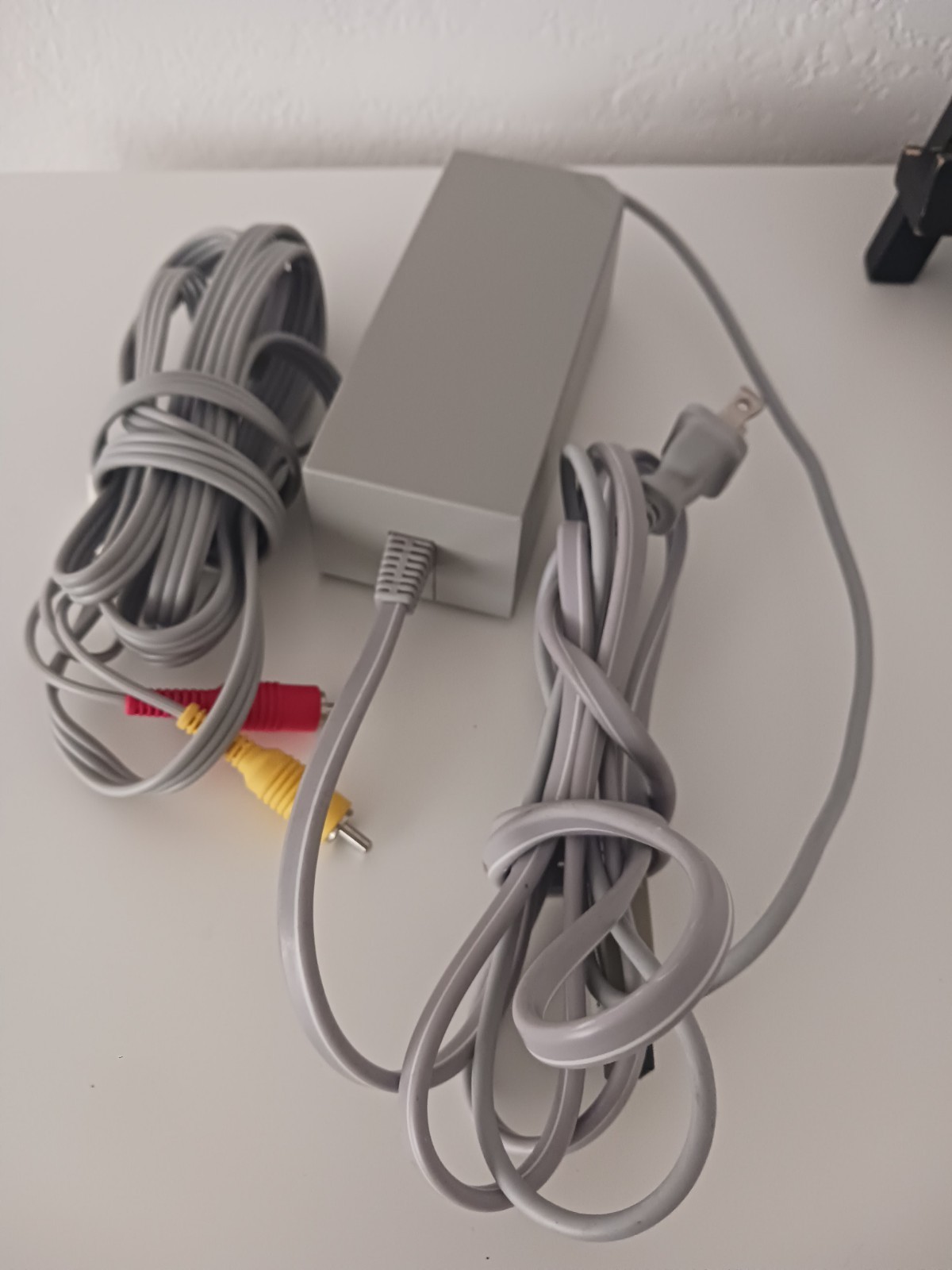 Nintendo Wii Console Bundle (RVL-001) Spectrobes Origins GameCube Compatible