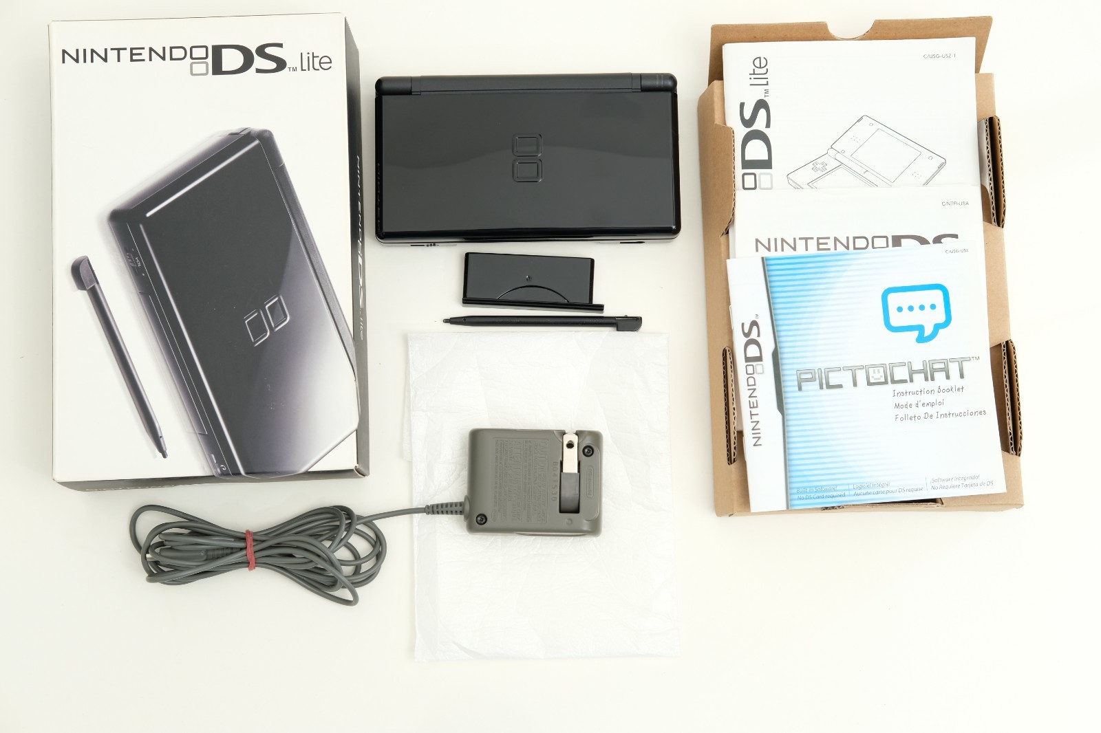 Nintendo DS Lite USG-001 Onyx Black Console w/ nice box ALL OEM matching serial