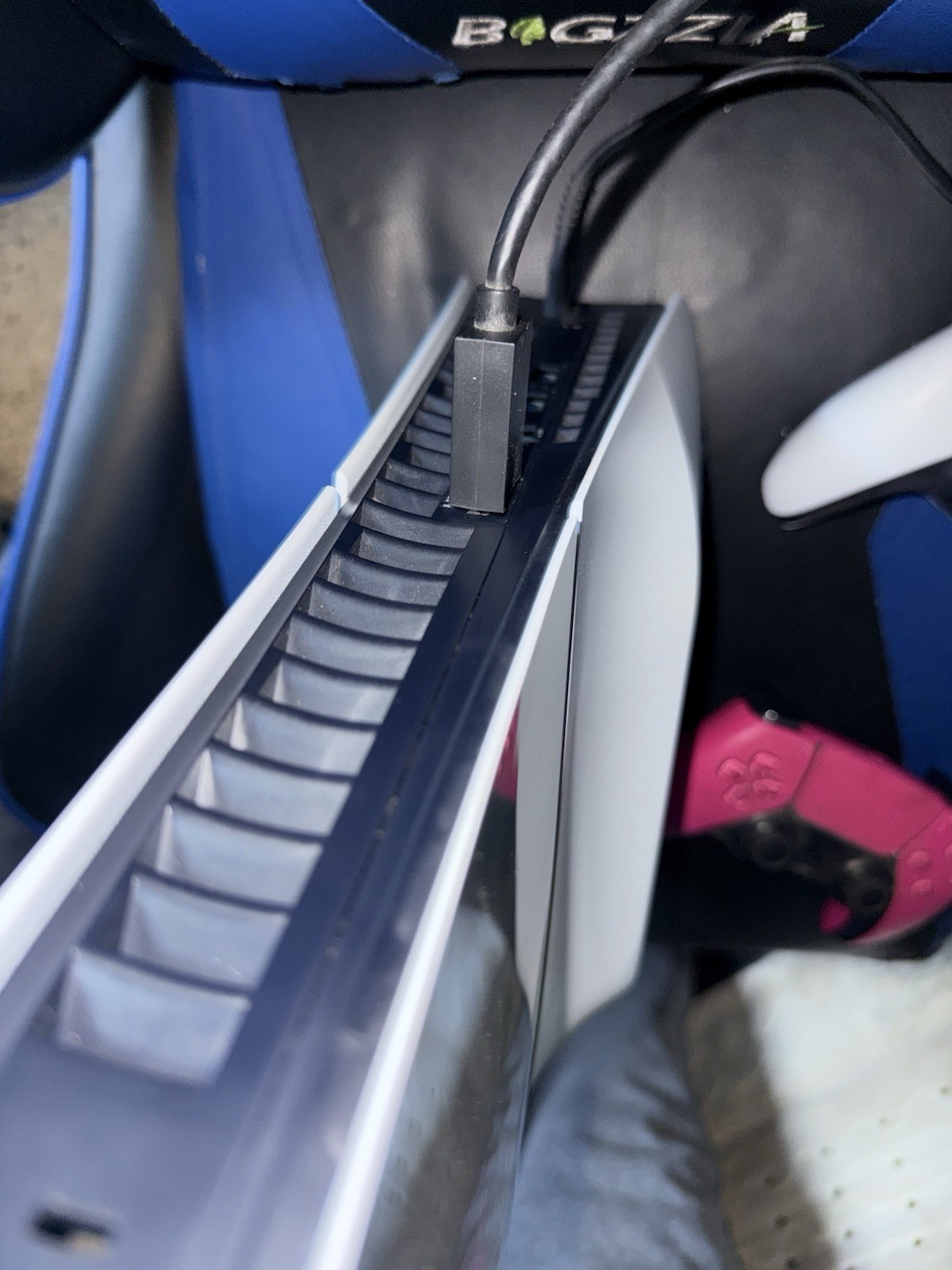Sony PlayStation 5 PS5 Disc Console Blu-Ray 4K UHD 825GB w/ 2 Controllers