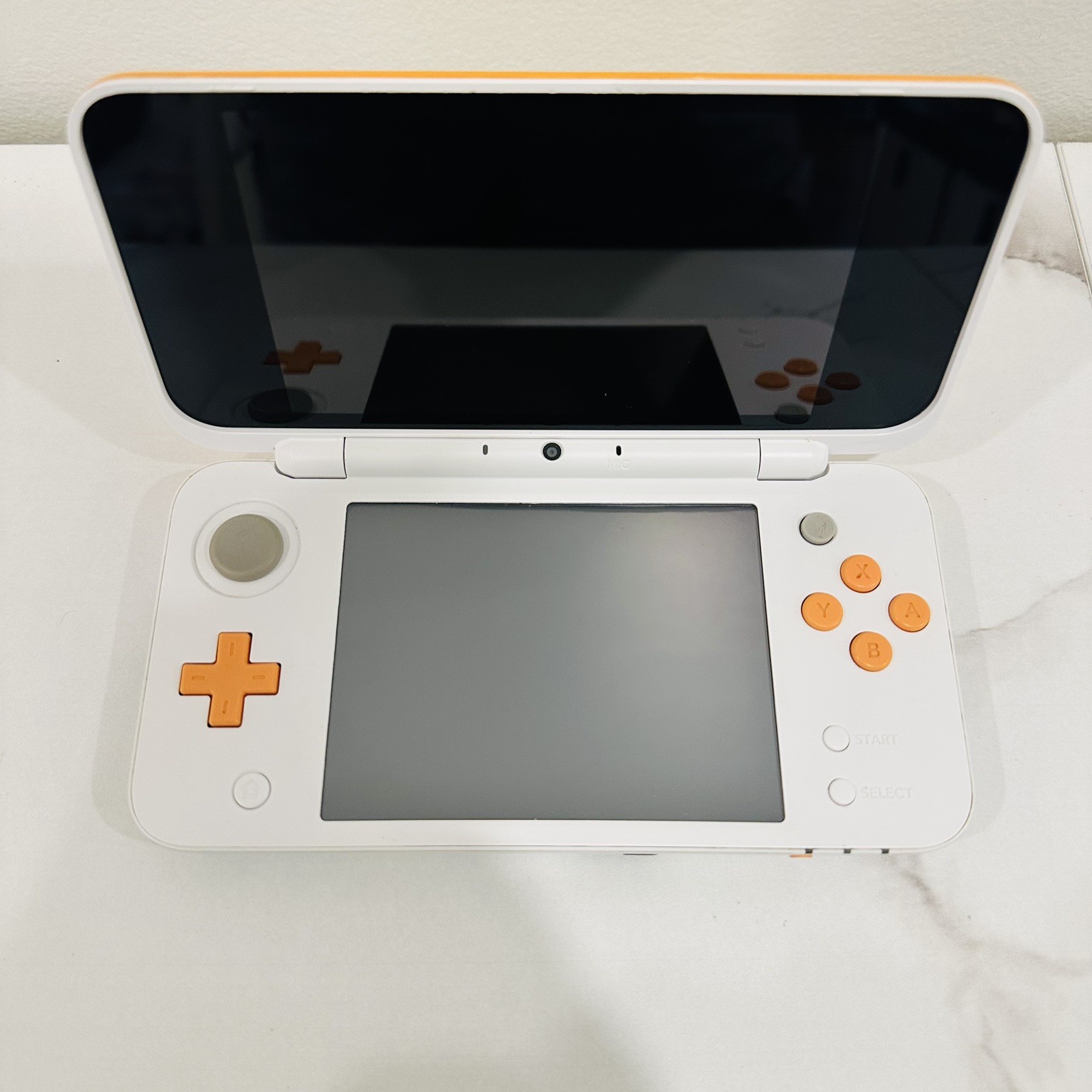 Nintendo New 2DS XL White Orange w/ 5 Games 32GB SD Charger Case Stylus Tested