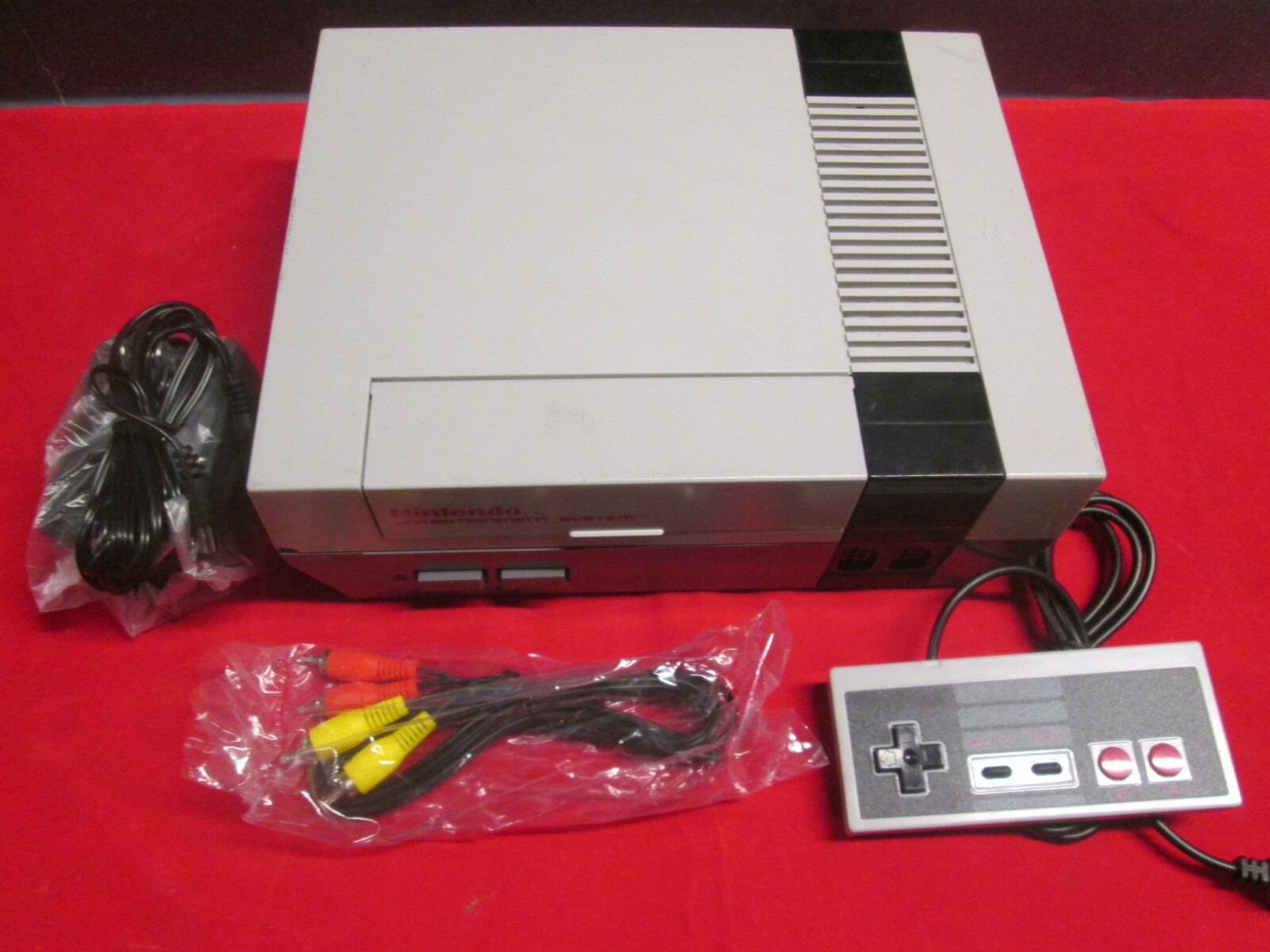 Nintendo 1985 Entertainment System Console Very Good 1108