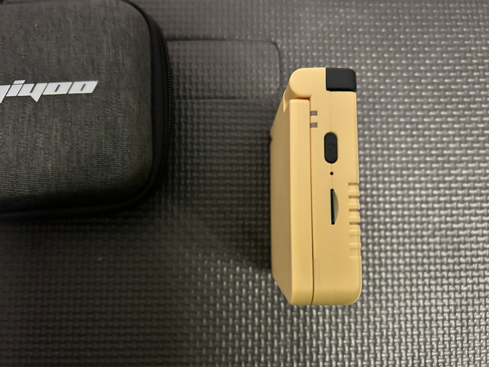 MIYOO FLIP V2 (YELLOW) 64GB GAME CARD (SHIPS FROM TEXAS) GXRG
