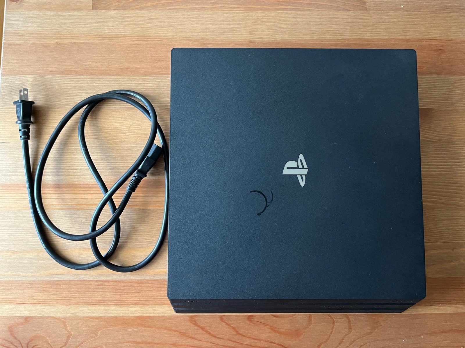 Sony PlayStation 4 PS4 Pro 1TB Console Only – CUH-7015B – Black – Works!