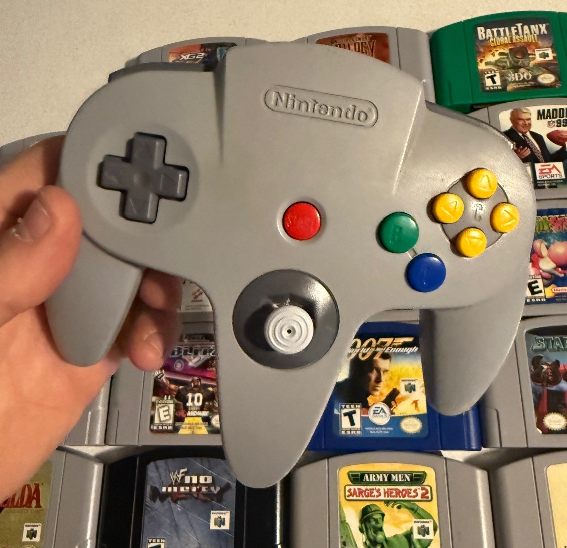 Nintendo 64 N64 Console Bundle w/19 Game 1 controller & hdmi converter box