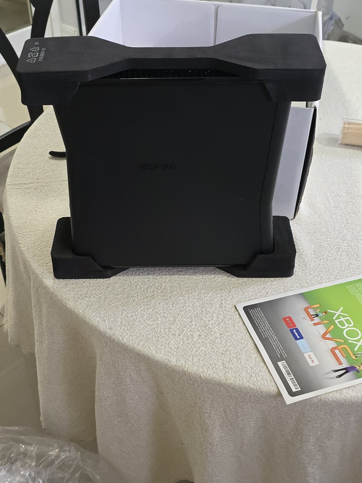 Microsoft Xbox 360 S Gaming Console and Kinect – Black