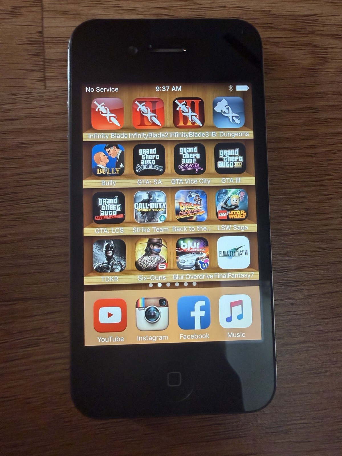 80 Games Iphone 4s 32gb Infinity Blade Final Fantasy Vii Bully Rare Ios Games