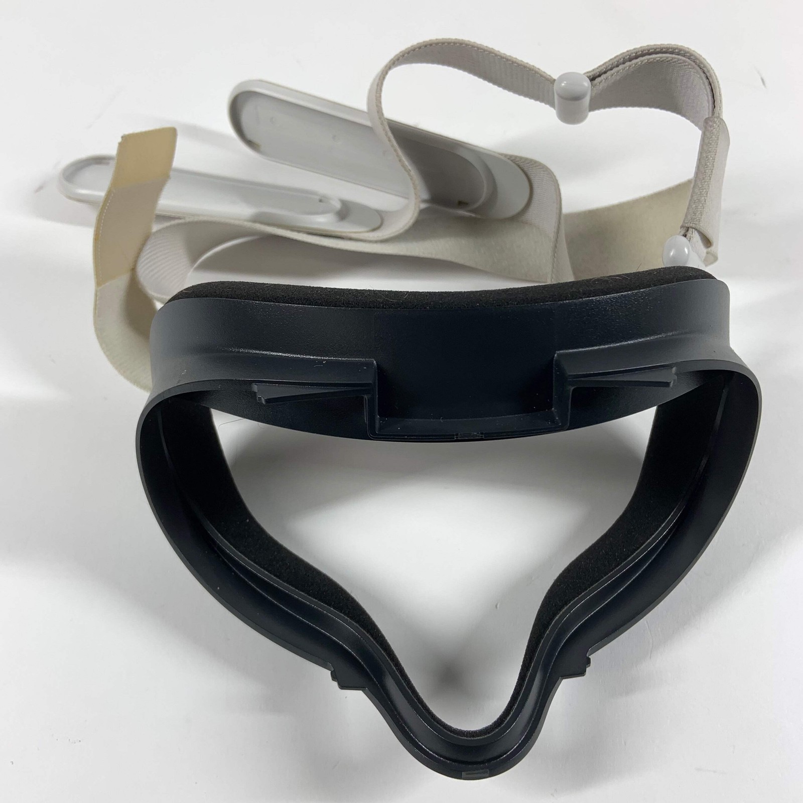 Meta Quest 2 128GB Standalone All-in-One VR Headset KW49CM