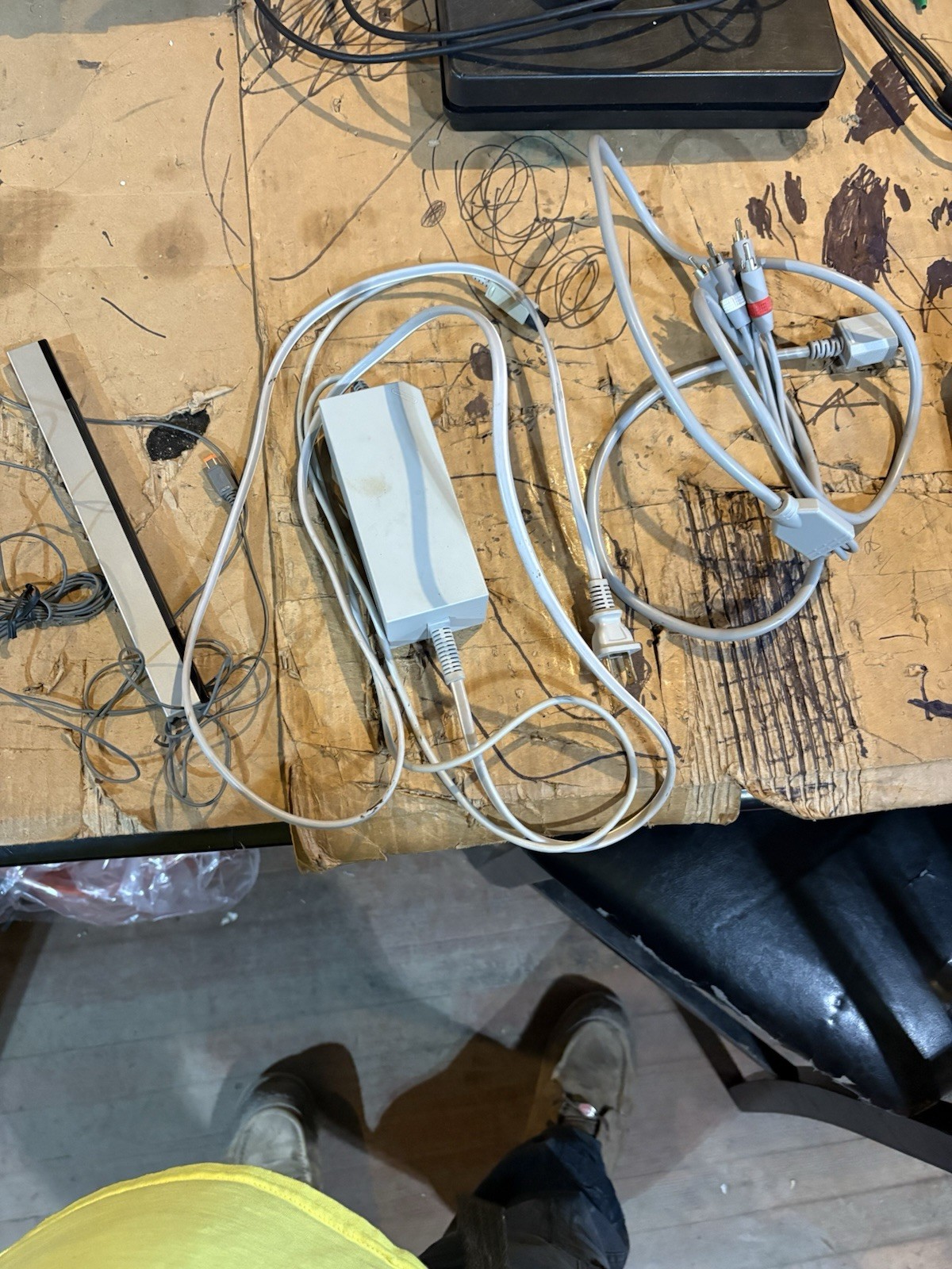 Intended Wii Parts Or Repair Broken Hinge No Controllers / Books