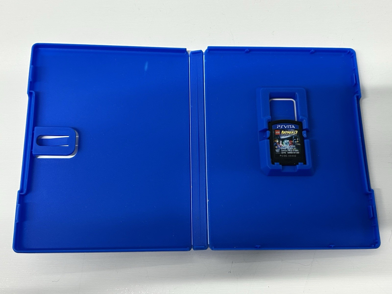 Sony PS Vita PCH-2001 Console 8GB 2 Games Charger Tested Works