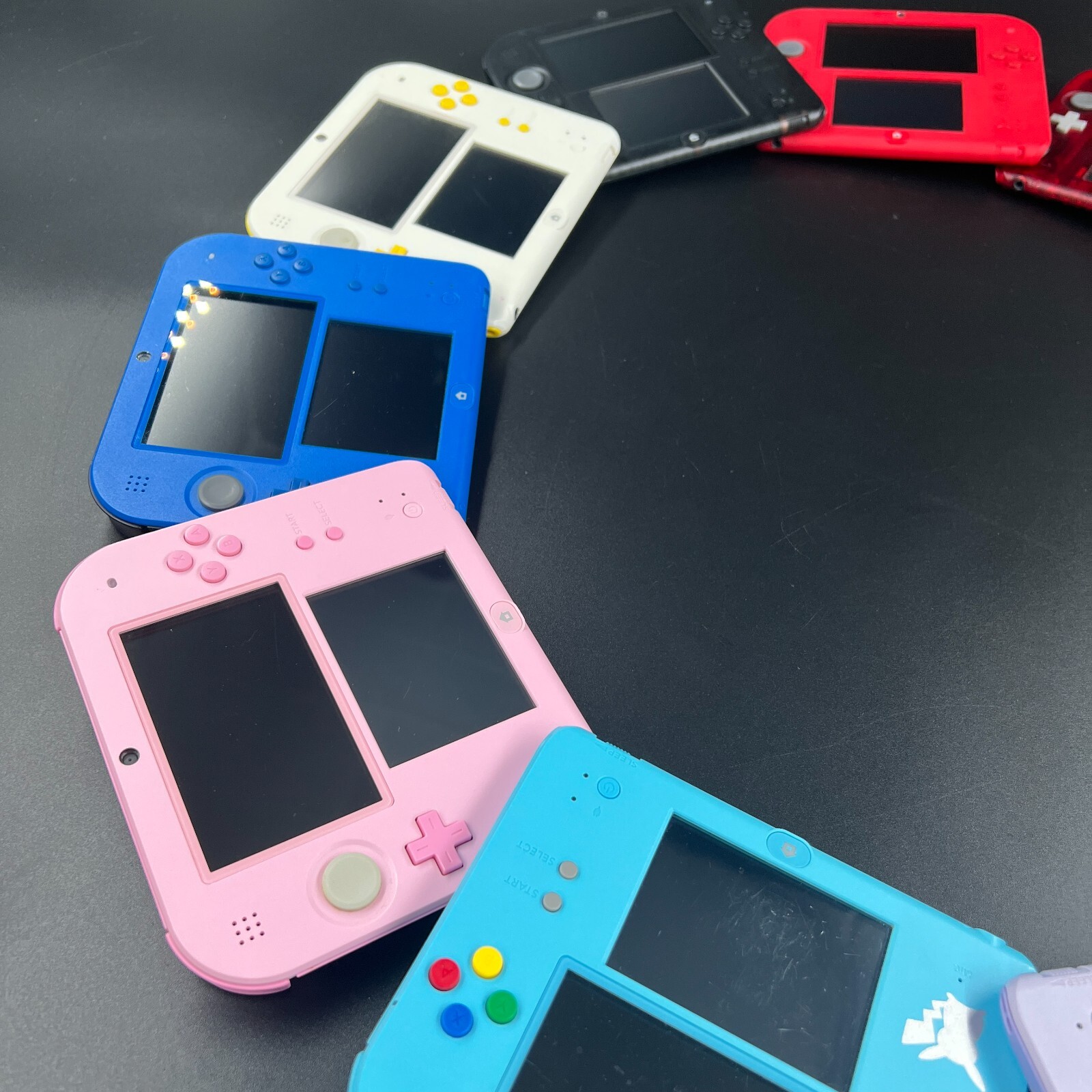 Nintendo 2DS Choice Variation Color & 3Rank With Charger