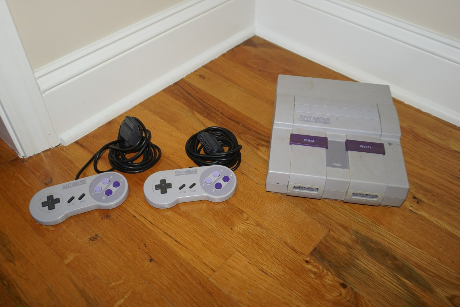 Super Nintendo Control Deck SNS-001 with two controllers-not tested