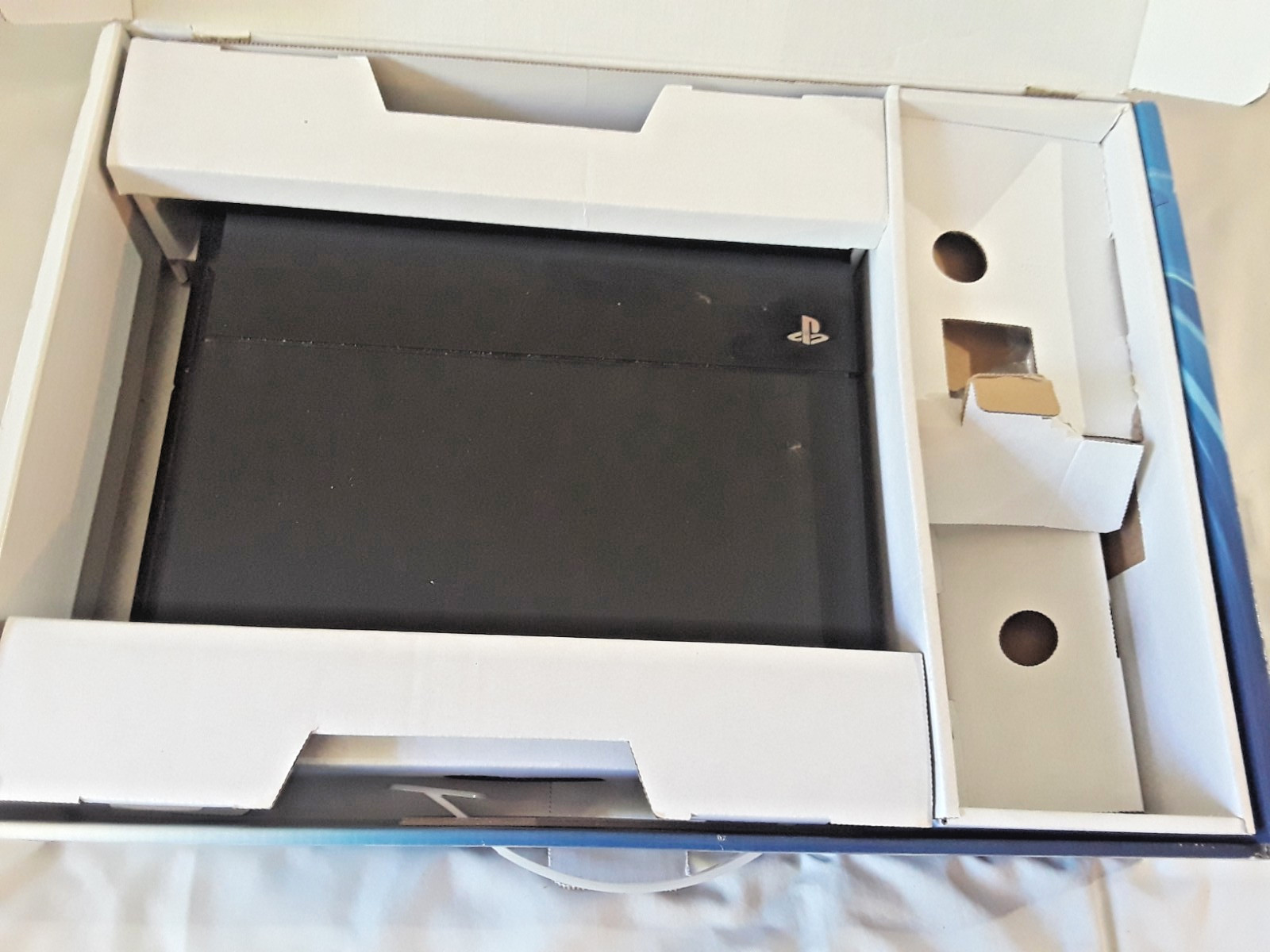 Sony Playstation PS4 CONSOLE LOT x 3 w/ original Boxes + controllers, camera
