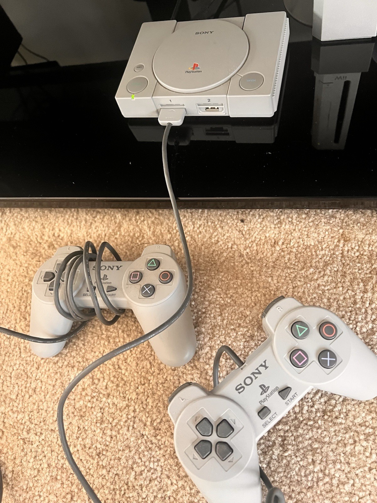 Sony PlayStation Classic Microconsole Gray, Preloaded Games, 2 Controllers