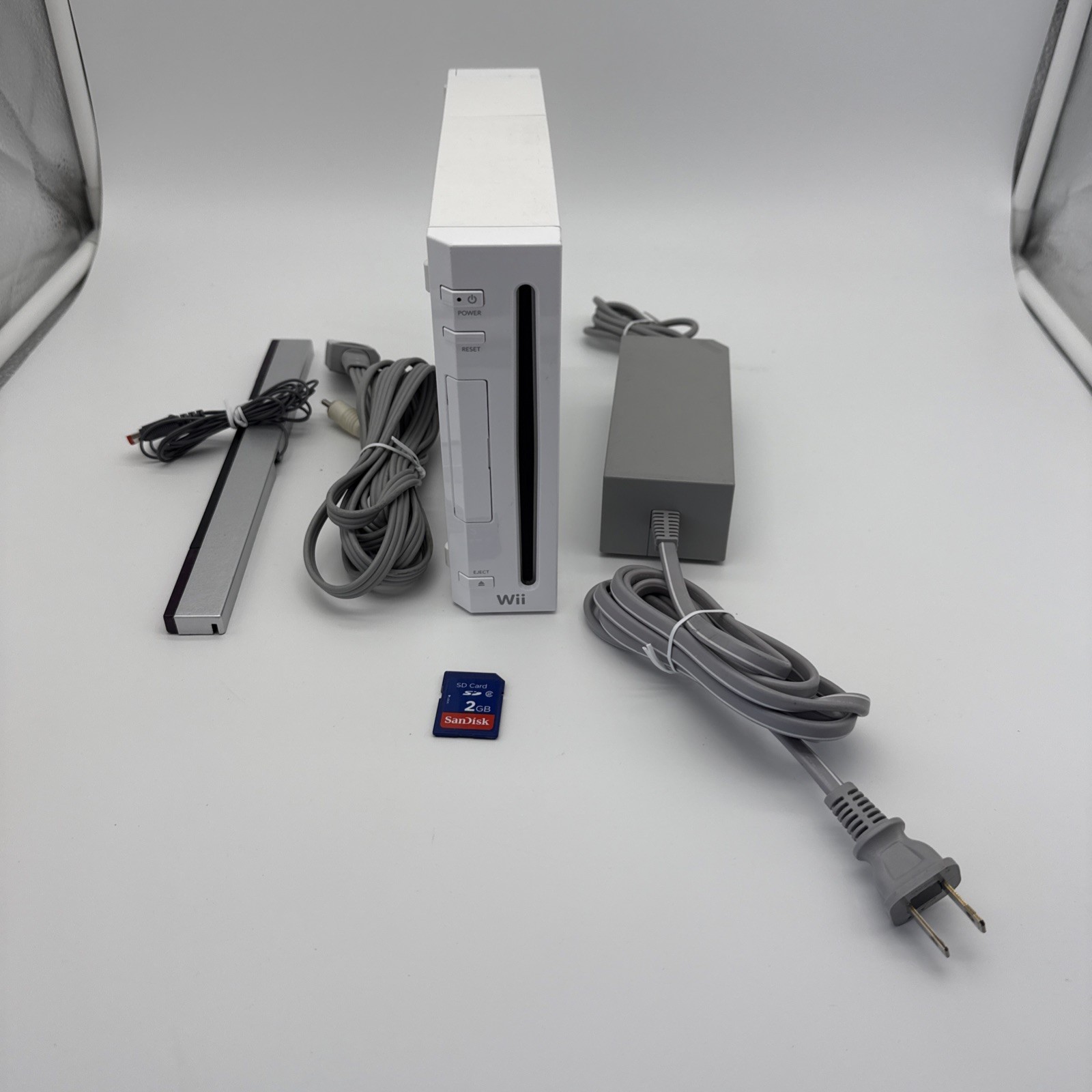 Nintendo Wii Console White RVL-001 Gamecube Compatible- Tested & Working