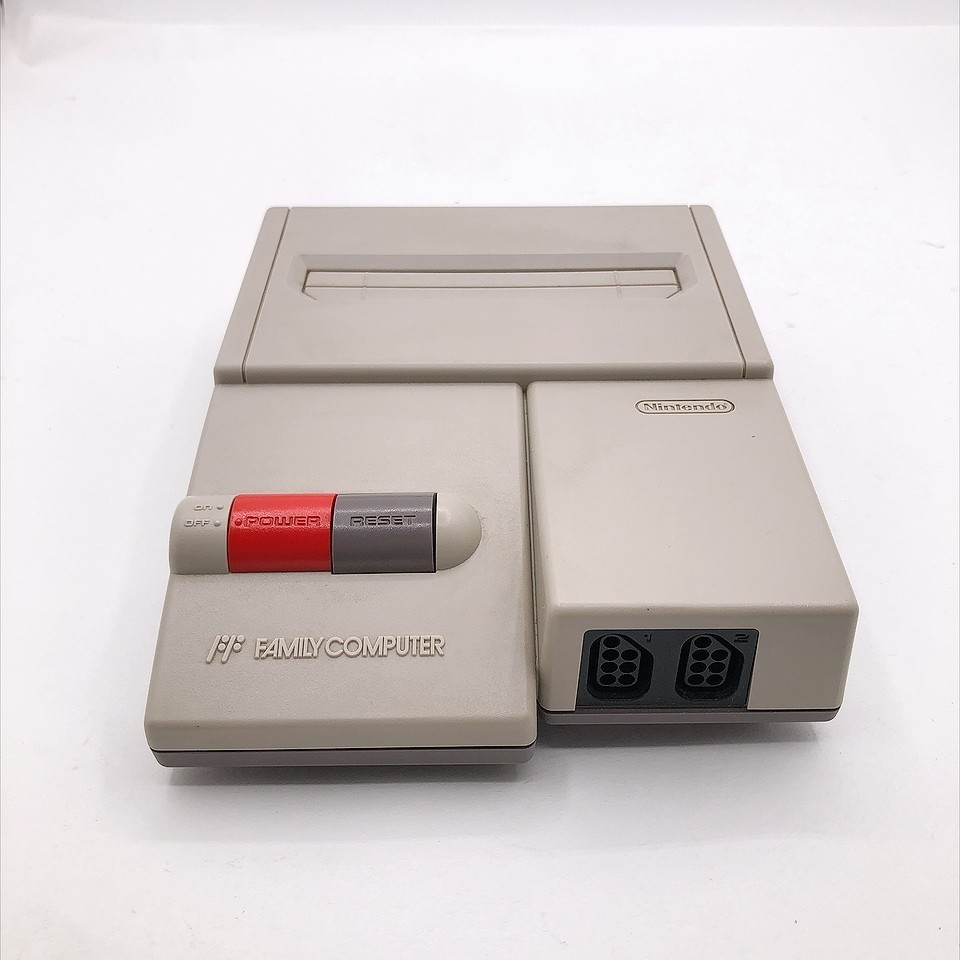 Nintendo New Famicom Console AV HVC-101 2 Controller Made in Japan NES Tested