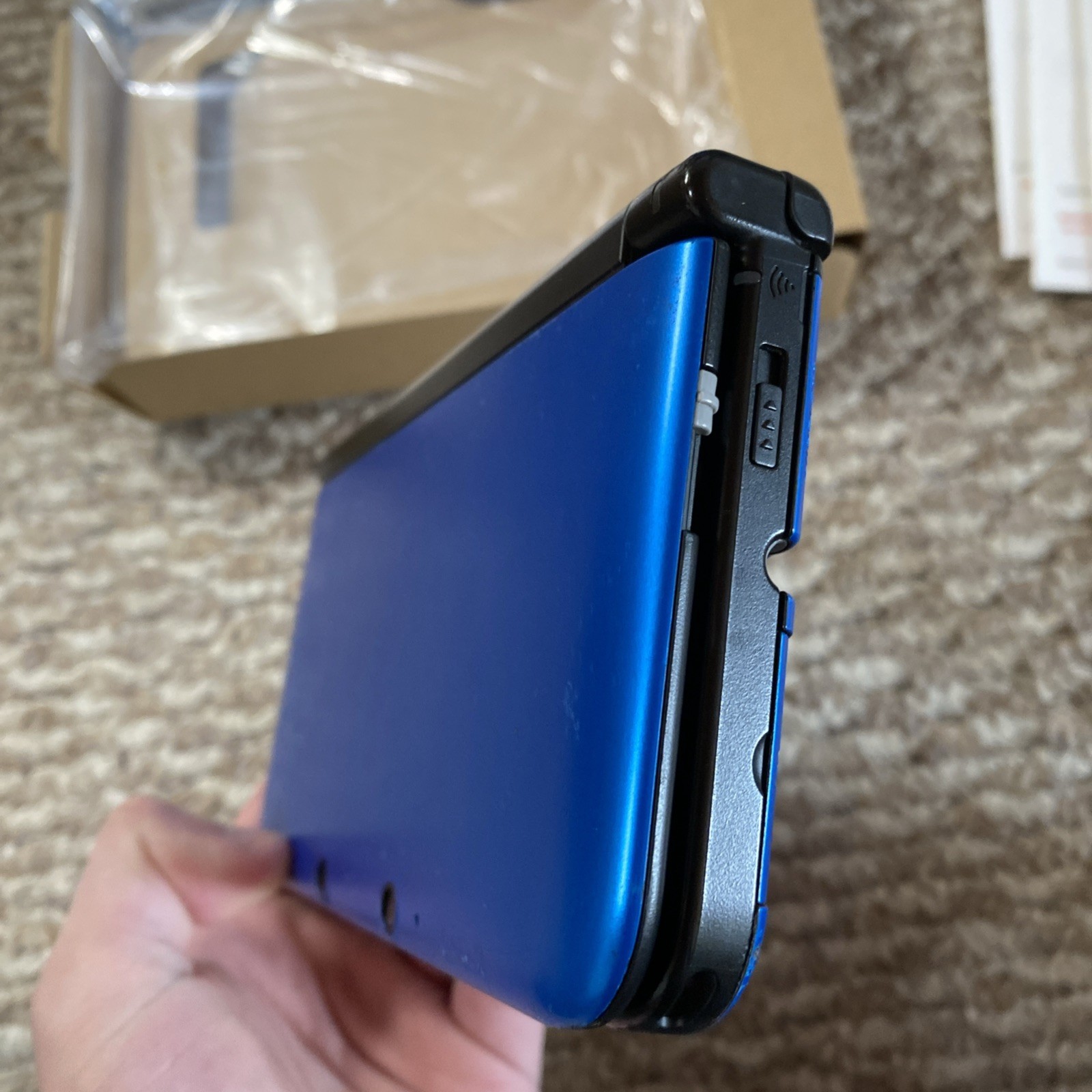 Nintendo 3DS XL Handheld System – Blue/Black USA In Box CiB With Charger