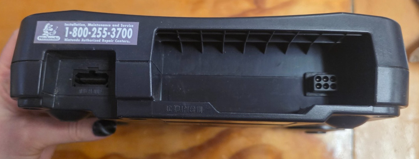 Nintendo 64 Console, Gray, FOR PARTS, TURNS ON BUT WILL NOT READ!