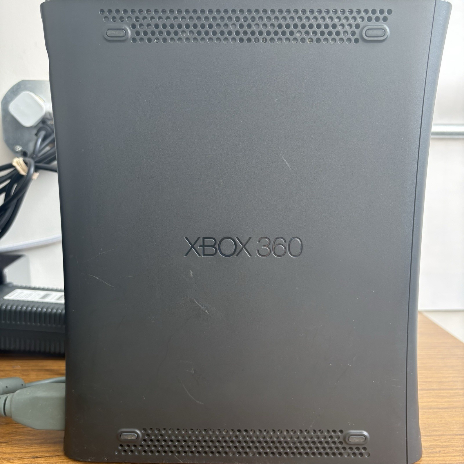 Microsoft Xbox 360 Elite 120GB Console Bundle Jasper + Controller + 3 Games