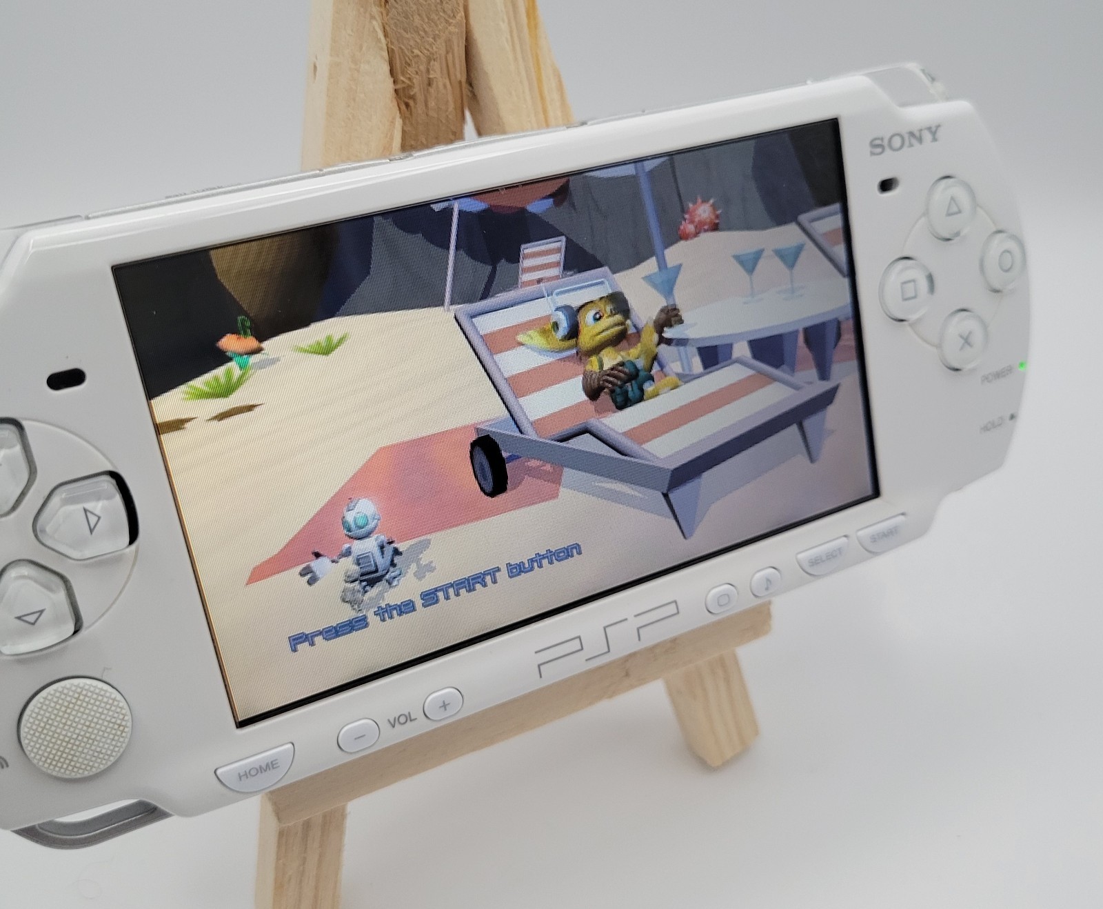 Sony PSP-2001 White Darth Vader Special Edition Tested Works Disc Tray Off Track
