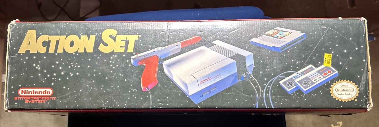 Nintendo Entertainment System NES Action Set CIB Box With Zapper And Game