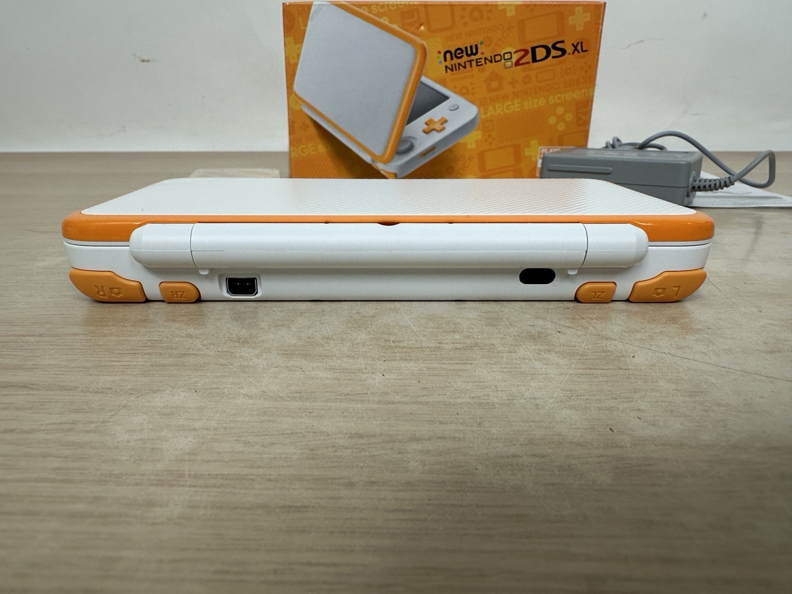 OEM USA Nintendo 2DS XL White & Orange Console System w/ Box, Charger & Inserts