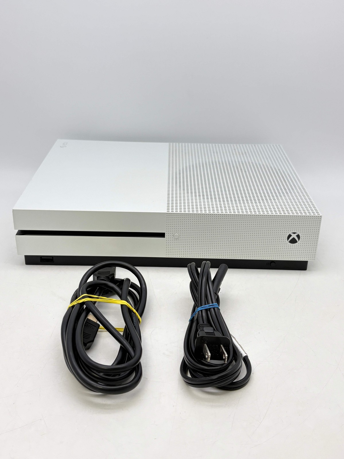 Microsoft Xbox One S 1681 500GB Standard Edition White Used