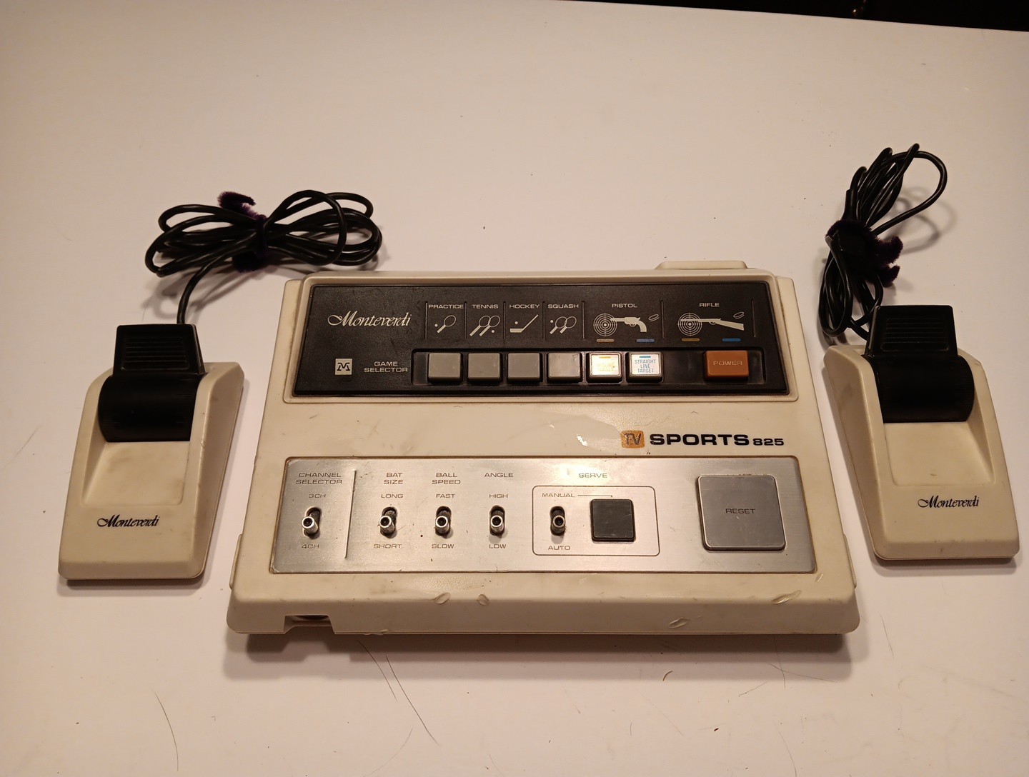 Vintage Lloyd’s, E802A Video Game Console And Controllers, Part/Repair