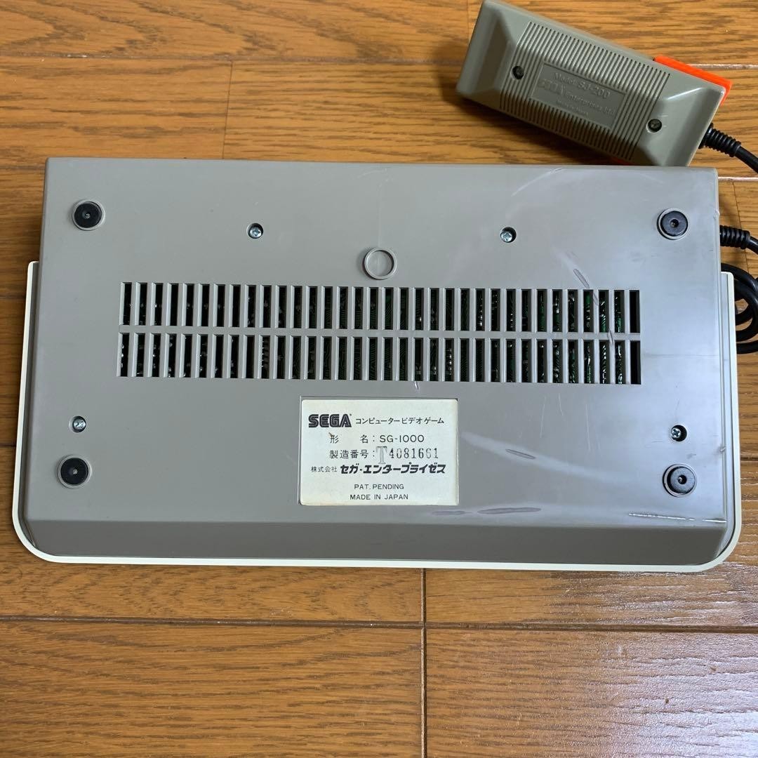 SEGA SG-1000 Console Tested Working w/ Controller AC Adapter Hyper Sports JAPAN