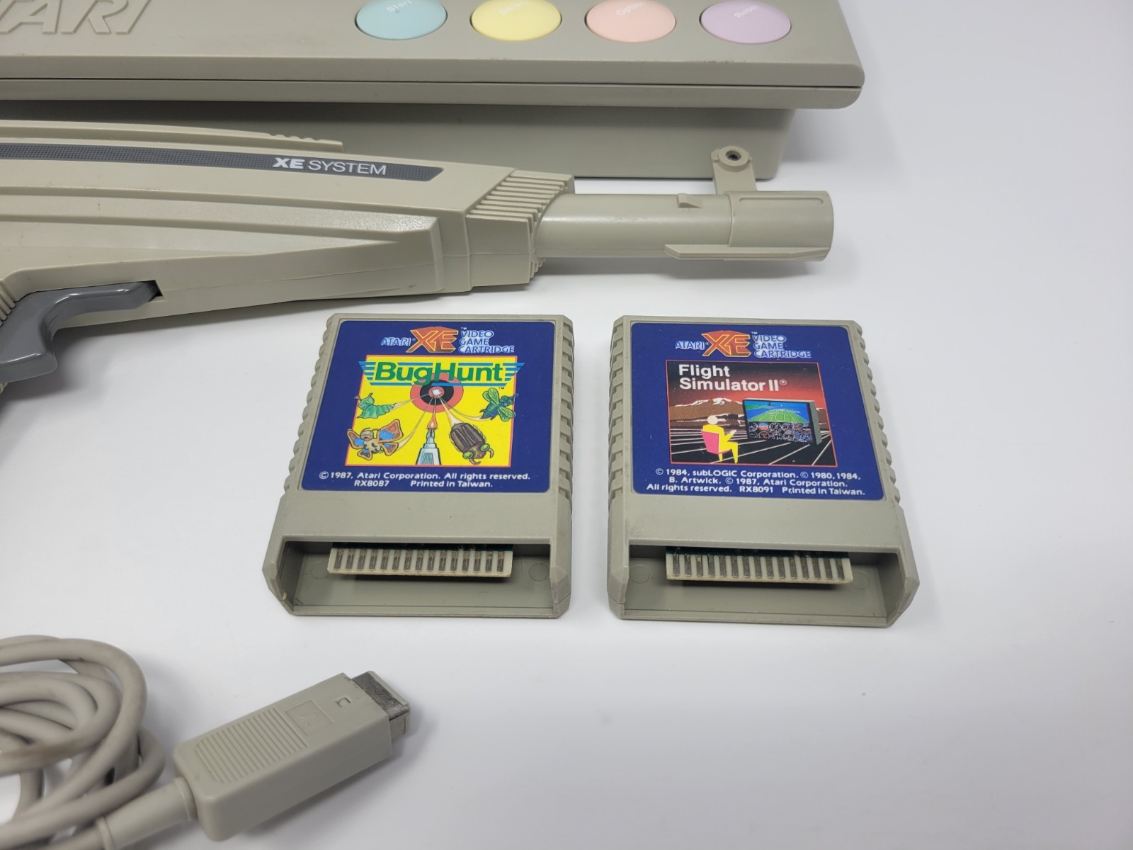 Atari XE System Console + Light Phaser + 2 Games + Manuals Untested Free US Ship