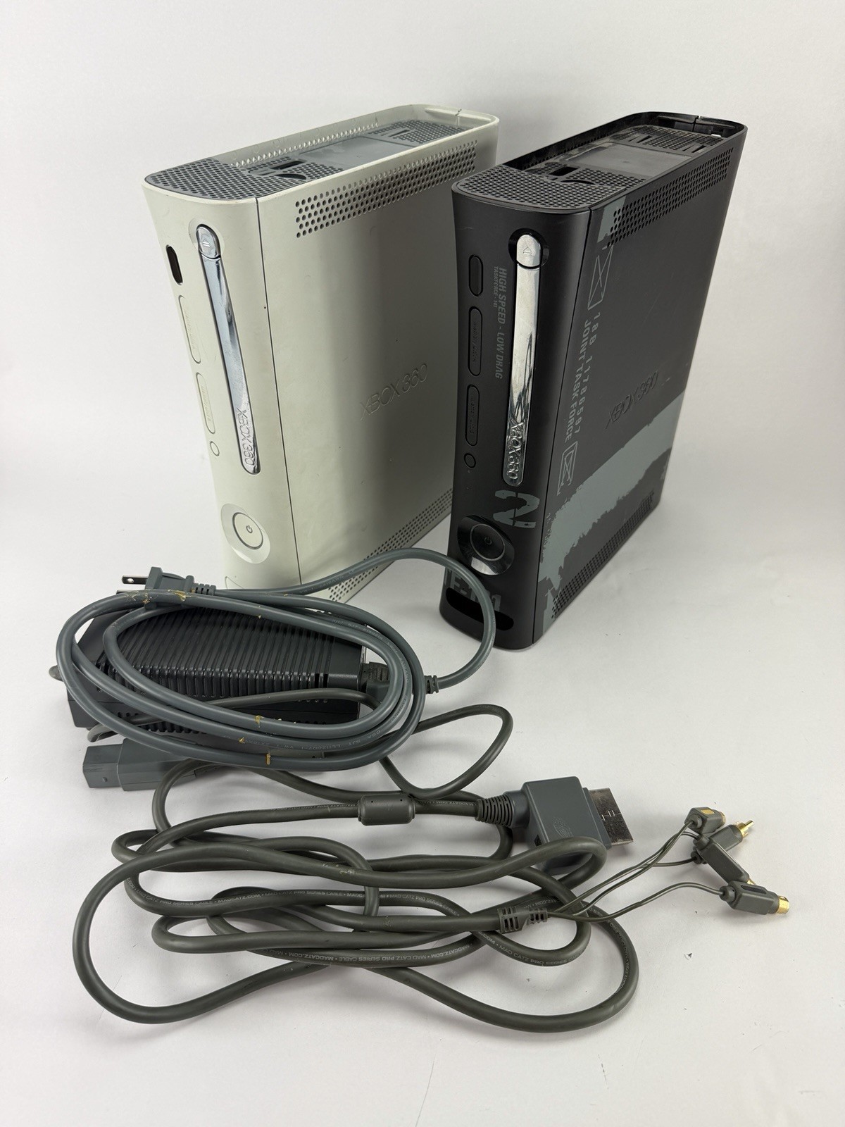 Microsoft XBOX 360 Modern Warfare 2 Console For Parts or Repair MW2 Edition READ