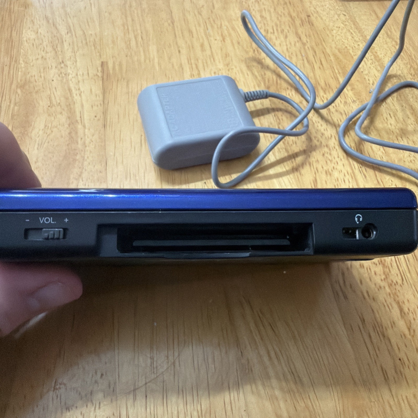 Nintendo DS Lite Cobalt Blue Black Handheld System With Charger & Stylus