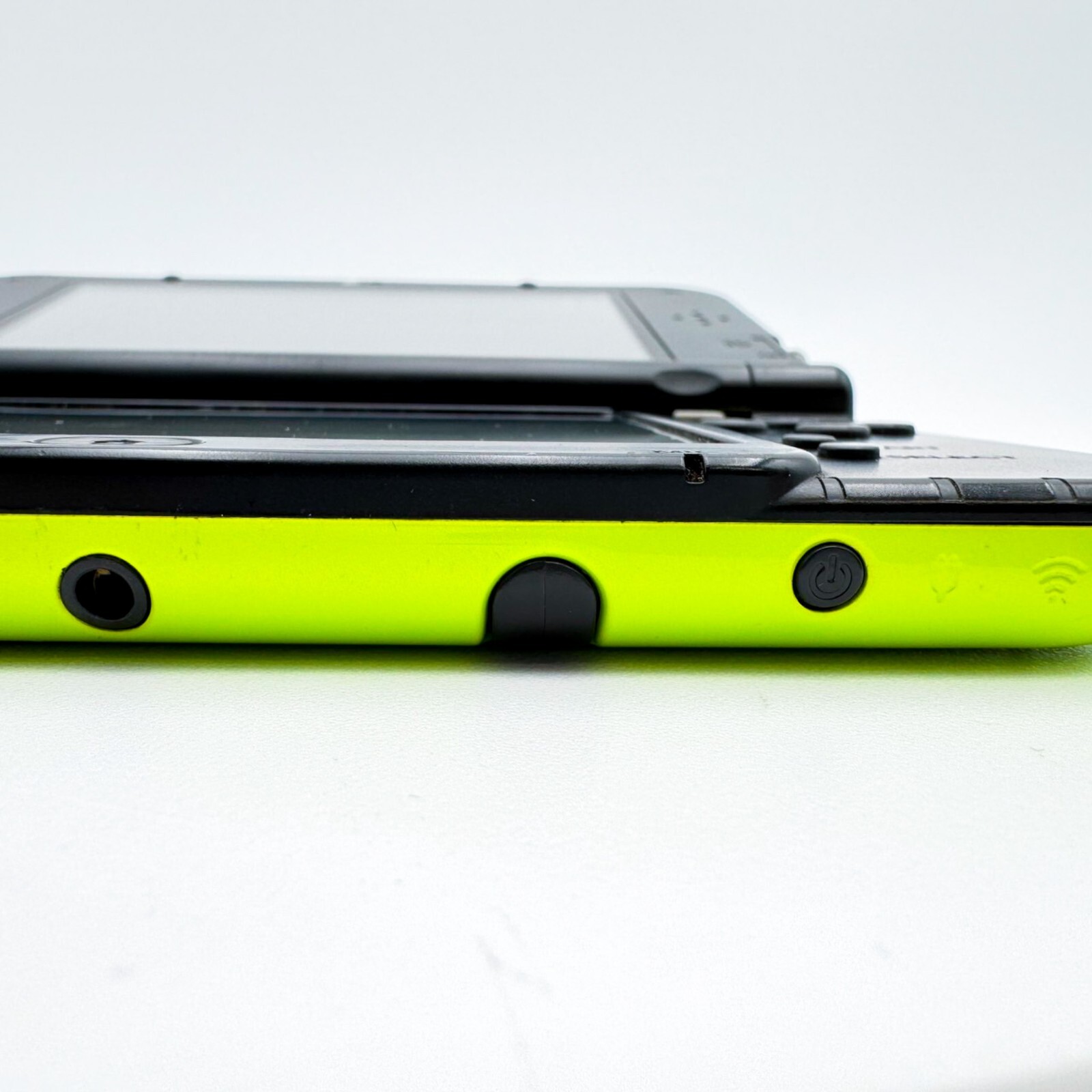New Nintendo 3DS LL Lime Green Black Console Japanese ver Good Condition Tested