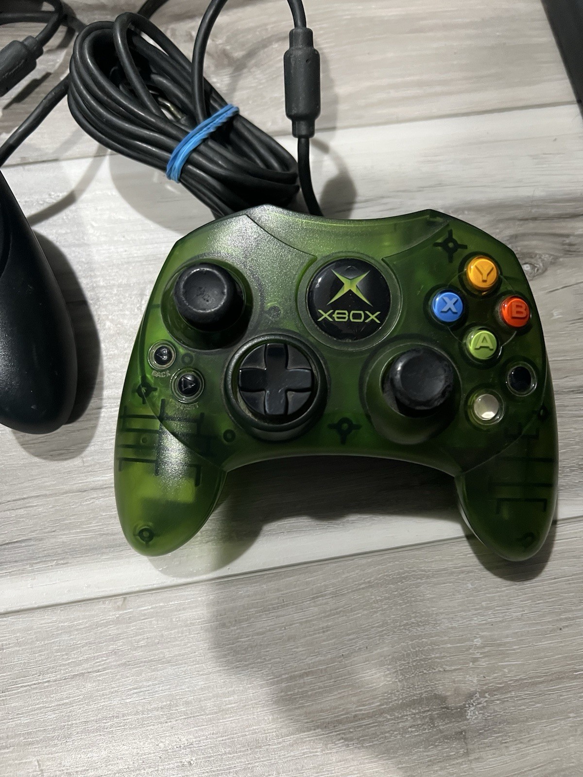Microsoft Xbox – Black + 3 Controllers