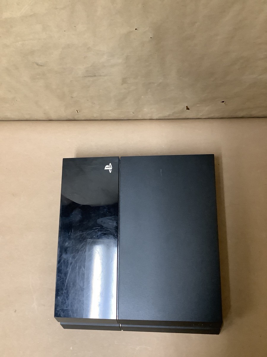 SYSTEM PS4 GAMES SONY CUH-1001A, #MB012747719; 500GB (196838-1)