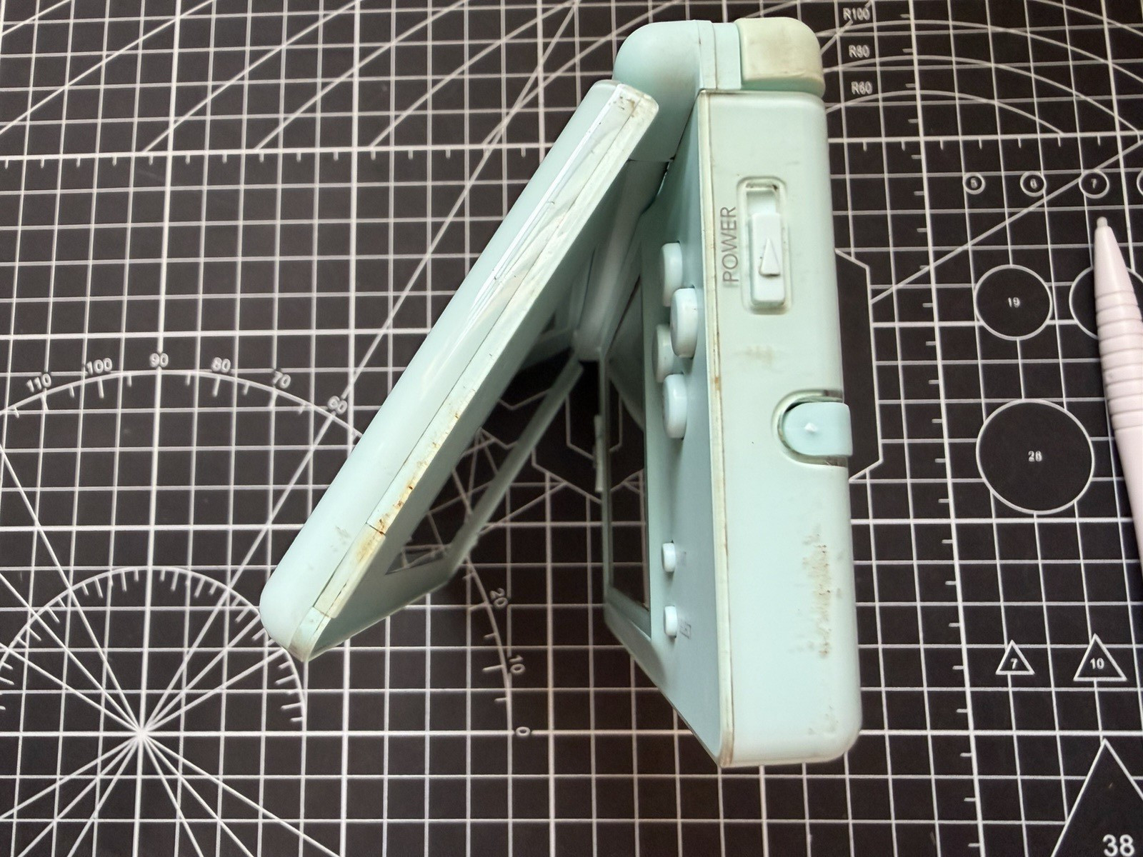Nintendo DS Lite Used OEM Silver W/ R4 & 2GB SD – 100% Tested Region Free