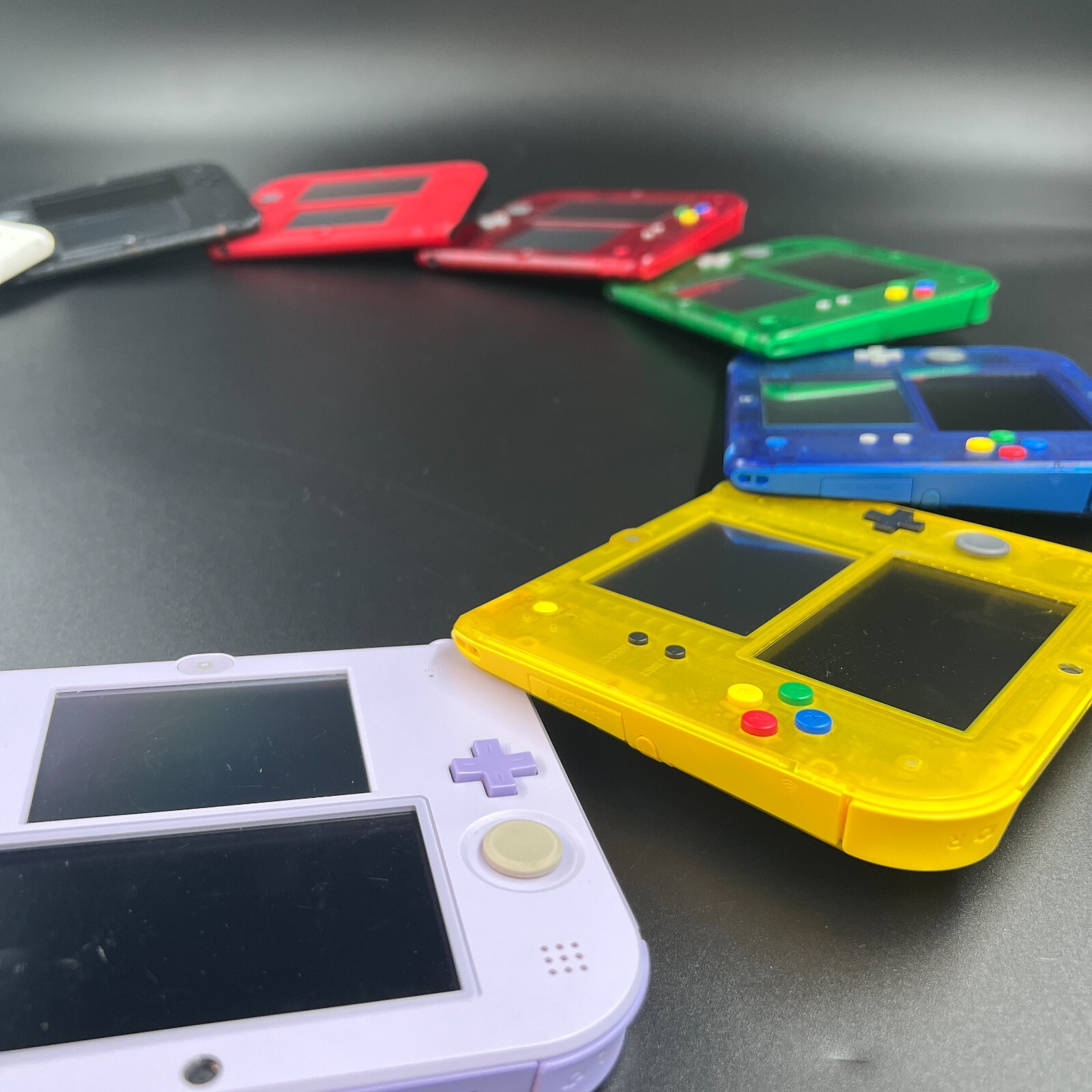 Nintendo 2DS Choice Variation Color & 3Rank With Charger