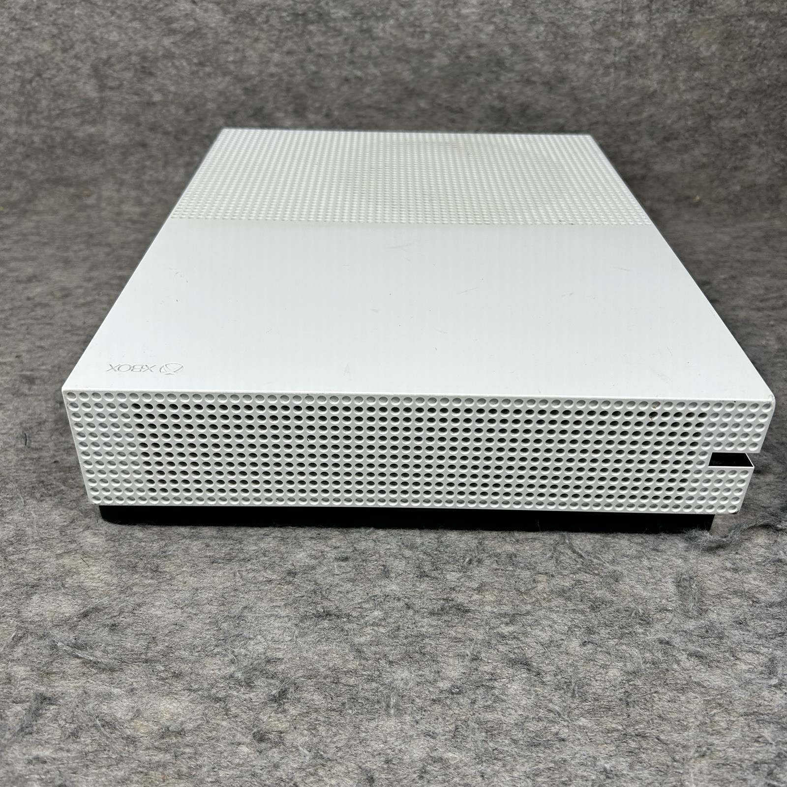 Microsoft Xbox One S 500GB Game Console Only White 1681 W/ Cords Tested