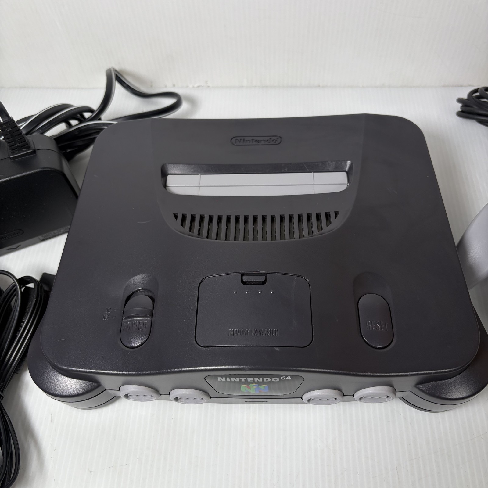 Nintendo 64 N64 Console System Gray NUS-001(USA) with OEM Controller & Cables