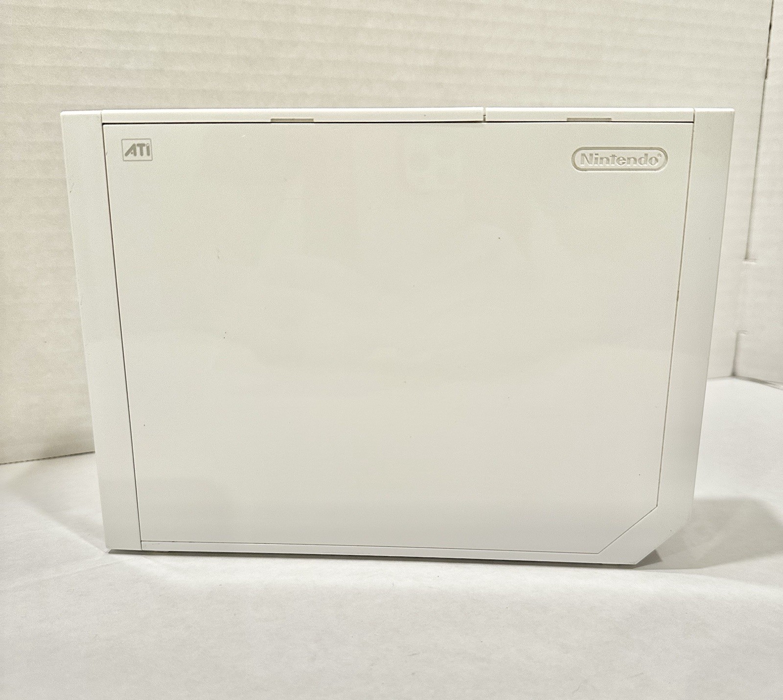 Nintendo Wii RVL-001 Console Bundle GameCube Compatible 2 Remotes 3 Games Tested