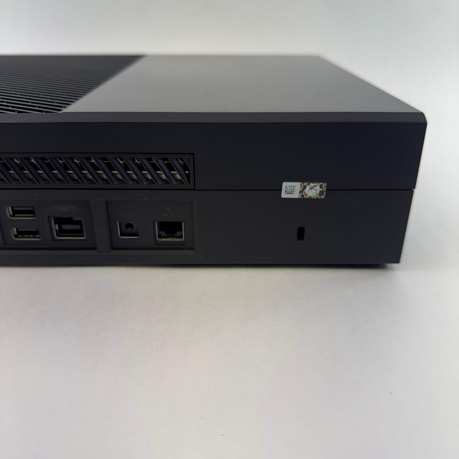 Microsoft Xbox One 500GB Console With Controller