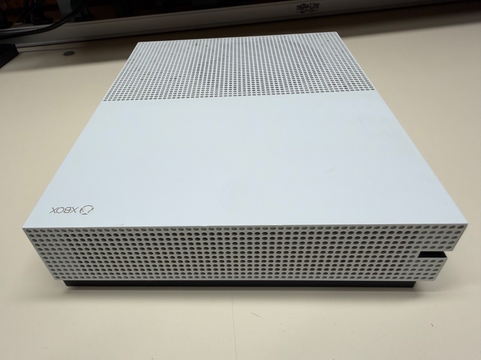 MICROSOFT XBOX ONE S WHITE CONSOLE W/ CONTROLLER 500GB WORKING