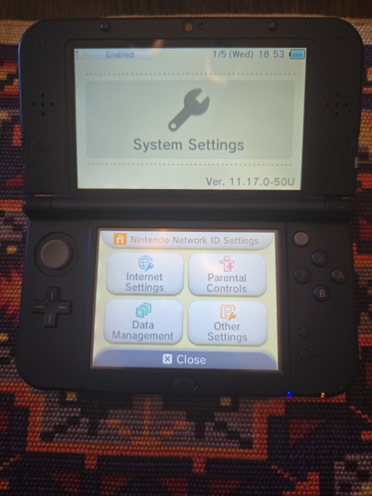 Nintendo New 3DS XL Galaxy Edition w/ 64 Gb SD & Charging Cable READ