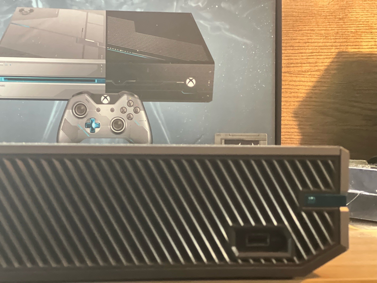 Microsoft Xbox One Halo 5: Guardians Limited Edition 1TB W/Games No CONTROLLER